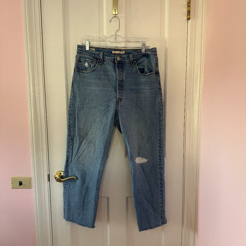 Levi's Ribcage Straight Distressed Jeans